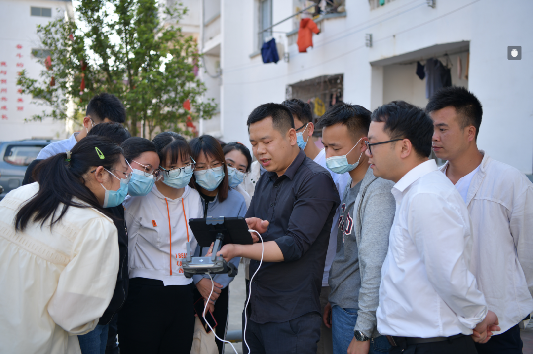 清塘镇：扎实开展无人机培训 助力清明祭扫森林防火巡查工作