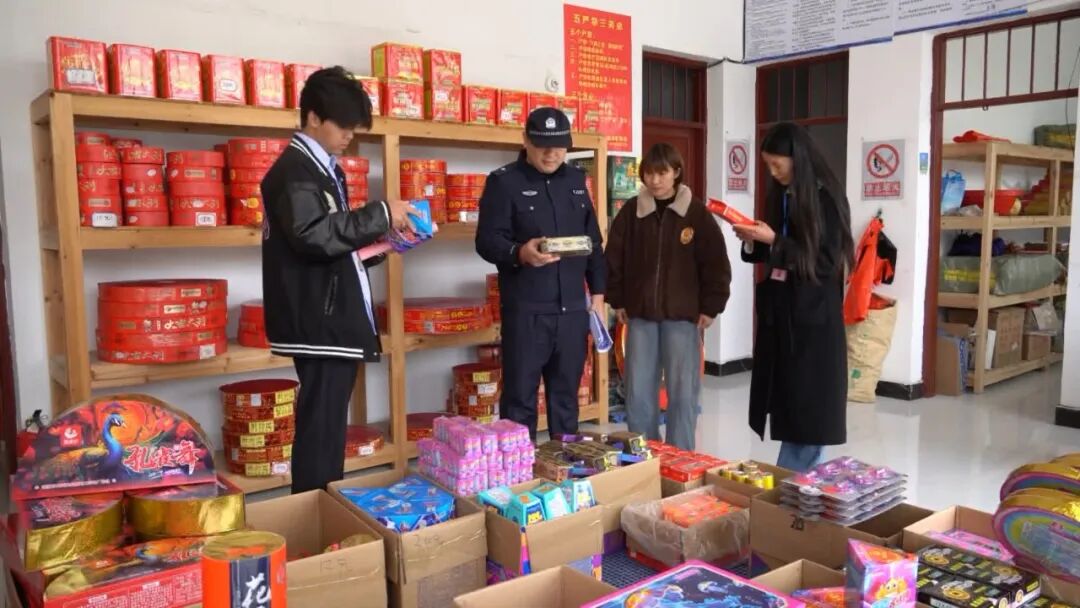 贺州市平桂区织密烟花爆竹安全监管网